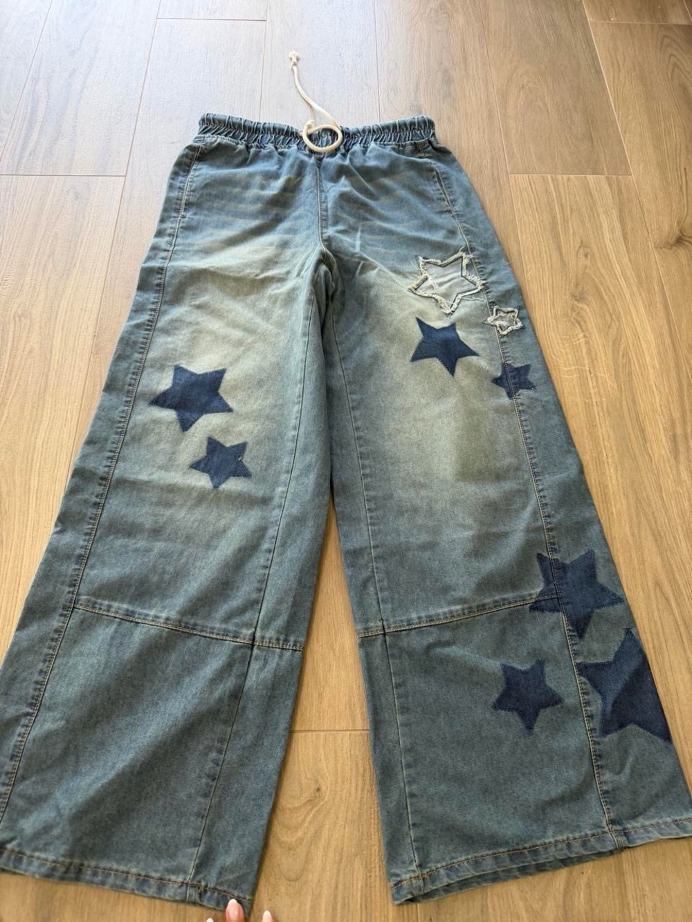 SHEIN Blue Wide-Leg Star Appliqué Jeans